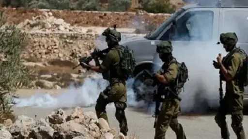 الاحتلال يواصل خرق وقف إطلاق النار ويشن غارات... الاحتلال يواصل خرق وقف إطلاق النار ويشن غارات جوية وقصفًا مدفعيًا على قطاع غزة