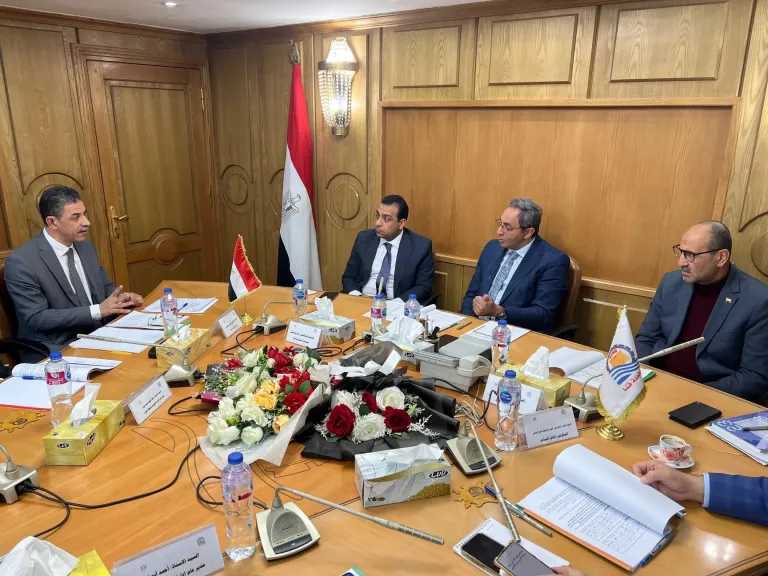 محافظ قنا يترأس الاجتماع الـ 30 لمجلس إدارة المنطقة الحرة العامة بقفط لمناقشة خطة التسويق الاستثماري
