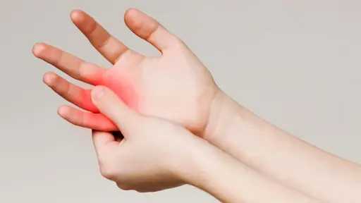 أعراض نقص فيتامين ب12.. تفاصيل