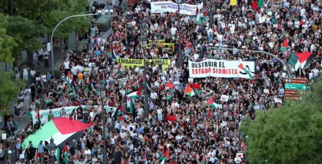 إسبانيا تفرض سحب إعلانات تروج لأماكن لإقامة السياح في الأراضي الفلسطينية المحتلة