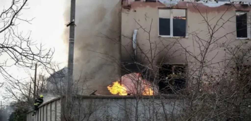 كييف: روسيا تهاجم منطقة أوديسا وتلحق أضرارا بسفينة مدنية