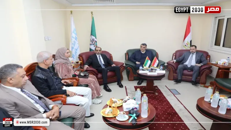 معهد الأورام يستقبل وفدا من هيئة الهلال الأحمر الإماراتي لدعم المرضى