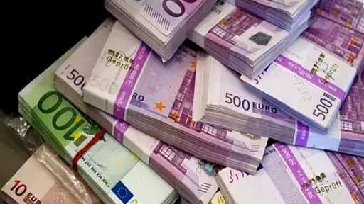 لصوص يسرقون 30 مليون يورو من بنك ادخار... لصوص يسرقون 30 مليون يورو من بنك ادخار في ألمانيا