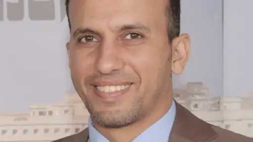 الدكتور حسين ربيع وكيل «إعلام السويس» يحصل... الدكتور حسين ربيع وكيل «إعلام السويس» يحصل على درجة الأستاذية