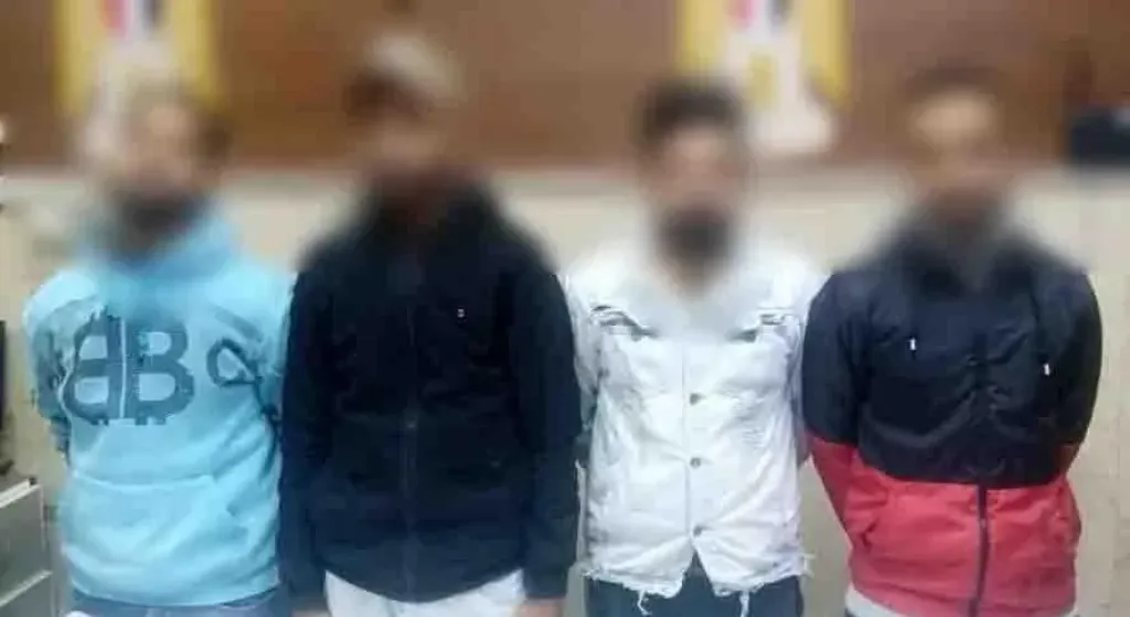 المتهمين 