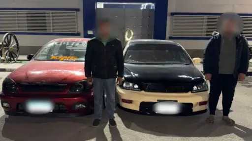 ضبط قائدي سيارتين بأسيوط لأدائهما حركات استعراضية