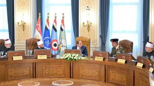 الرئيس السيسي يؤكد ضرورة التكاتف من أجل بناء معرفي وإنساني وأخلاقي وديني