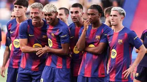 مانشستر سيتي يلاحق موهبة برشلونة الشابة.. هل يرحل... مانشستر سيتي يلاحق موهبة برشلونة الشابة.. هل يرحل فرنانديز في الشتاء؟