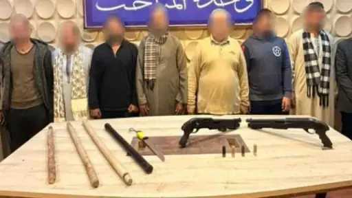 الأمن يضبط طرفي مشاجرة مسلحة بسبب خلافات على... الأمن يضبط طرفي مشاجرة مسلحة بسبب خلافات على توريد مواد بناء بالقاهرة