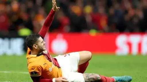 روما يجس نبض إيكاردي وجالطة سراي بعد رفضه لعروض قطر والسعودية