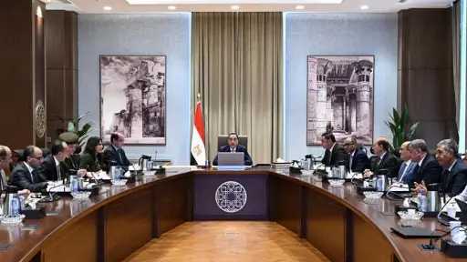 رئيس الوزراء يتابع الموقف التنفيذي لمشروعات المرحلة الأولى... رئيس الوزراء يتابع الموقف التنفيذي لمشروعات المرحلة الأولى من حياة كريمة