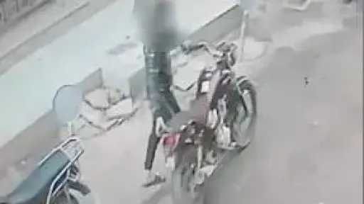 كشف ملابسات سرقة دراجة نارية بالمنيا وضبط المتهم كشف ملابسات سرقة دراجة نارية بالمنيا وضبط المتهم