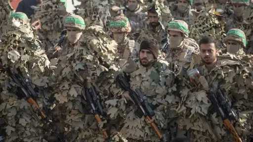 مقتل عنصر من قوات البسيج الإيرانية خلال مواجهات مع محتجين