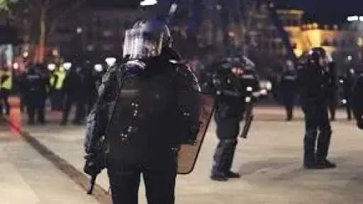 الشرطة السويسرية: مقتل نحو 40 وإصابة 115 في حريق حانة