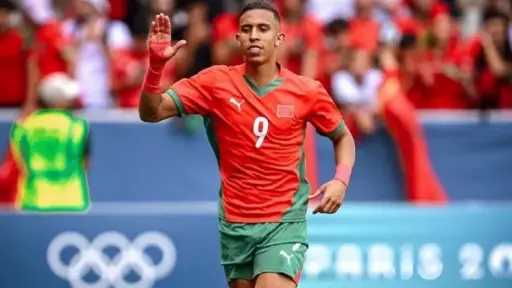 سفيان رحيمي يشيد بدعم الجماهير قبل مواجهة تنزانيا الحاسمة