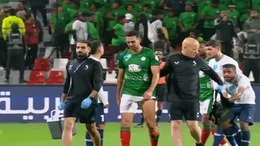 إصابة مفاجئة تُربك حسابات الاتفاق.. دموع كوكا تثير... إصابة مفاجئة تُربك حسابات الاتفاق.. دموع كوكا تثير الجدل في الدوري السعودي