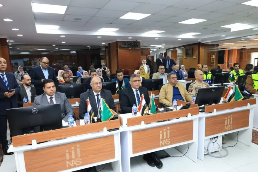 محافظ الجيزة يتابع فتح لجان الانتخابات