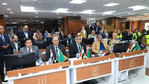 محافظ الجيزة يتابع أعمال فتح لجان جولة إعادة... محافظ الجيزة يتابع أعمال فتح لجان جولة إعادة انتخابات مجلس النواب بـ 6 دوائر