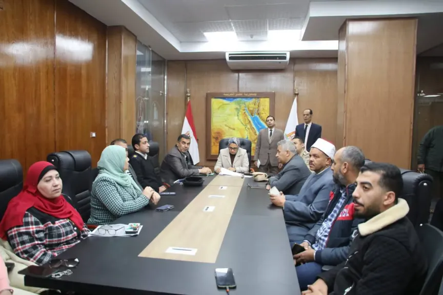 نائب محافظ الوادي الجديد تتابع انتظام بدء لجان انتخابات مجلس النواب