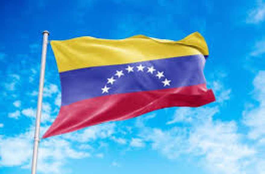 ما خيارات فنزويلا للرد على القصف الأمريكي للعاصمة كراكاس؟.. عضو الحزب الاشتراكي الفنزويلي يجيب