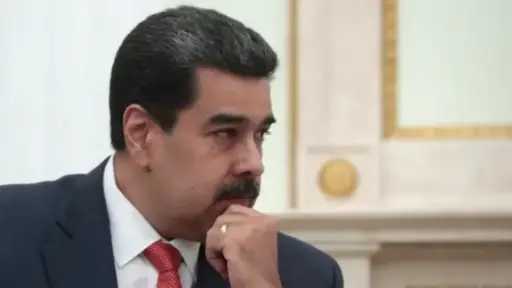 بدأت بضربات جوية وانتهت في غرفة نومه.. تفاصيل... بدأت بضربات جوية وانتهت في غرفة نومه.. تفاصيل عملية اعتقال رئيس فنزويلا