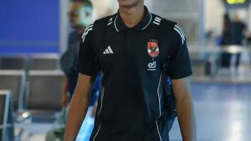 الأهلي يمدد عقد حمزة عبد الكريم قبل إعارته... الأهلي يمدد عقد حمزة عبد الكريم قبل إعارته إلى برشلونة.. تفاصيل