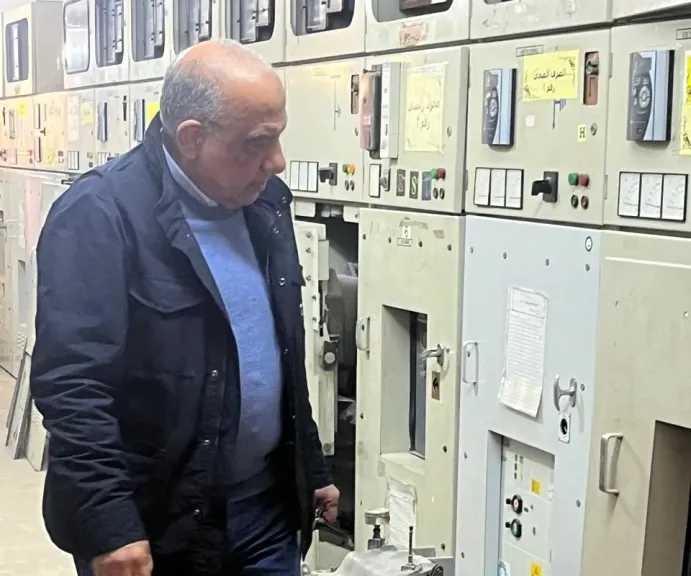 وزير الكهرباء يتفقد مركز خدمة المواطنين ومحطة محولات بورفؤاد بمحافظة بورسعيد