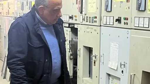 وزير الكهرباء يتفقد مركز خدمة المواطنين ومحطة محولات... وزير الكهرباء يتفقد مركز خدمة المواطنين ومحطة محولات بورفؤاد بمحافظة بورسعيد