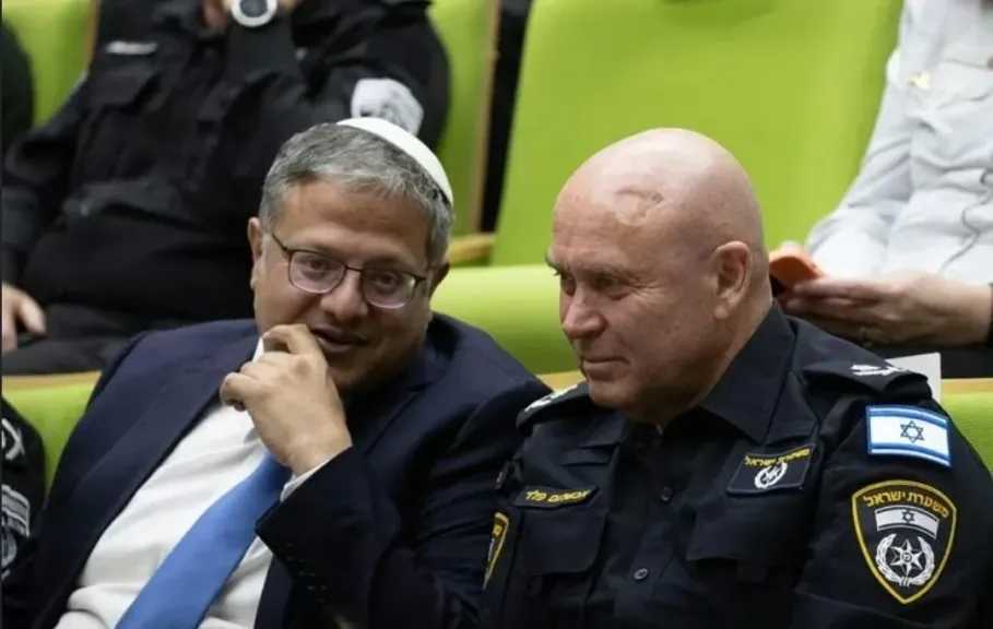 خطوة تُنذر بإشعال الأوضاع في رمضان.. تعيين قائد جديد لشرطة الاحتلال بالقدس