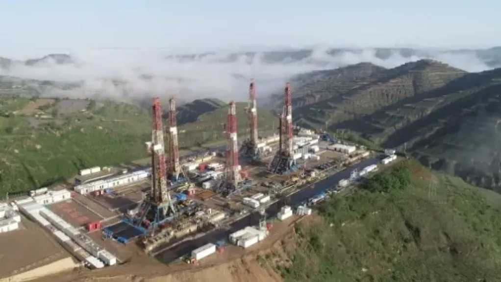 أكبر حقل للنفط والغاز في الصين يسجل إنتاجا سنويا يتجاوز 50 مليار م3