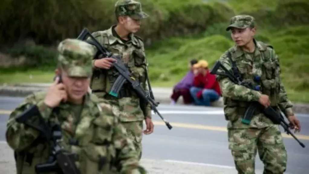 وزير دفاع كولومبيا: أكثر من 30 ألف جندي يتمركزون الآن على الحدود مع فنزويلا