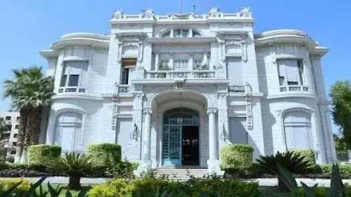 جامعة عين شمس تحسم الجدل حول التخرج من... جامعة عين شمس تحسم الجدل حول التخرج من كلية التجارة في 3 سنوات