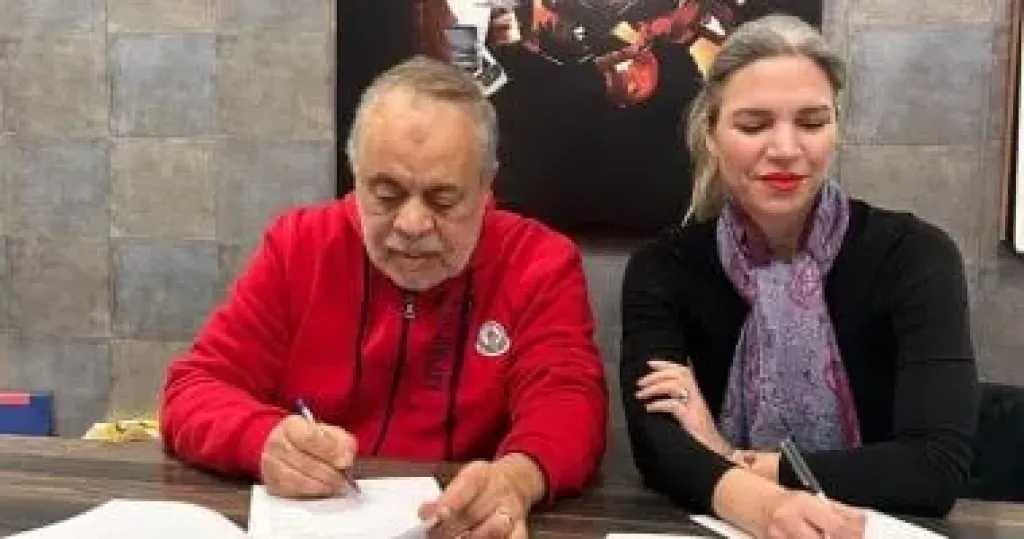 المهن التمثيلية توقع بروتوكولا مع المسرح الذهبى لإطلاق أكاديمية لمسرح الطفل