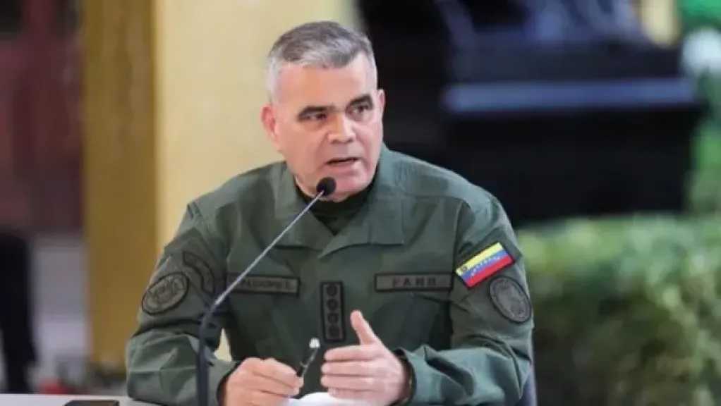 عاجل.. وزير الدفاع الفنزويلي يعلن استنفار القوات المسلحة في أنحاء البلاد