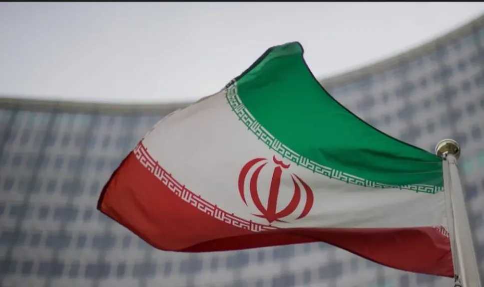 إيران تضاعف الإعانات الشهرية لمواطنيها بعد ارتفاع التضخم