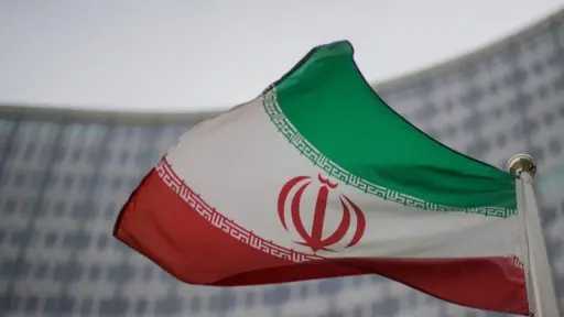 إيران تضاعف الإعانات الشهرية لمواطنيها بعد ارتفاع التضخم إيران تضاعف الإعانات الشهرية لمواطنيها بعد ارتفاع التضخم