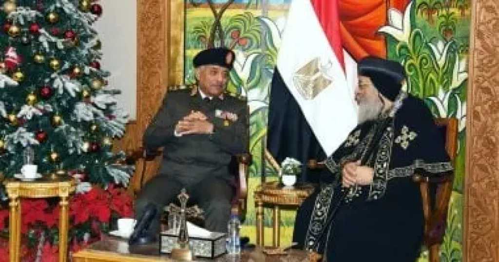 الفريق أول عبد المجيد صقر يهنئ البابا تواضروس الثانى بعيد الميلاد المجيد