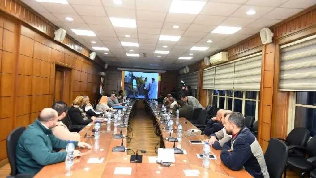 محافظ الدقهلية يترأس اجتماع تقييم أجمل مدينة وحي وقرية ويؤكد استمرار الارتقاء بمستوى الخدمات