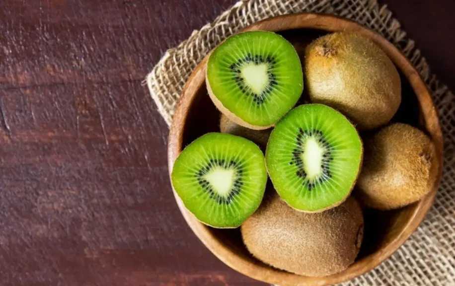 دراسة تكشف: فيتامين سي الغذائي يعزز الكولاجين ويجدد خلايا البشرة