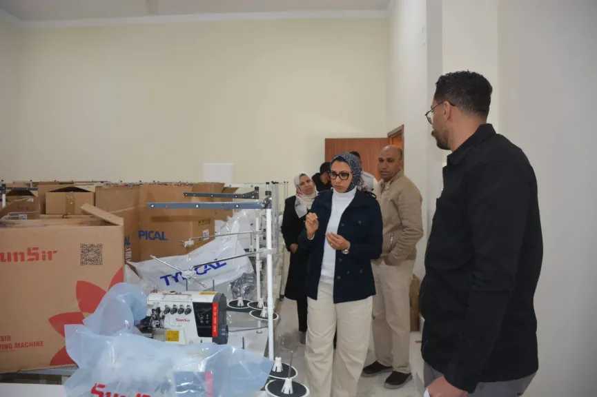 نائب محافظ الوادي الجديد تتفقد المجمع الحرفي بمدينة الخارجة