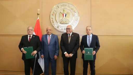 وزير الكهرباء ورئيس «العربية للتصنيع» يشهدان توقيع بروتوكول لتأسيس شركة لأنظمة الطاقة الشمسية