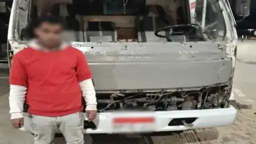 الأمن يكشف ملابسات فيديو سيارة ”نصف نقل” تصدم... الأمن يكشف ملابسات فيديو سيارة ”نصف نقل” تصدم سيارات بالطريق الدائرى