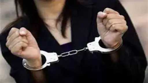 ضبط ربة منزل عذبت ابنتى زوجها الطفلتين بالشرقية