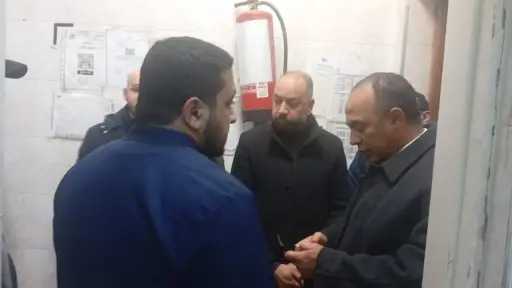 نائب المحافظ يزور مستشفى صدر المنيا للاطمئنان على مصابي حادث تصادم بالطريق الدائري