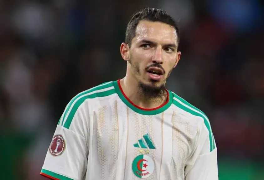 بن ناصر يعبر عن حزنه بعد الإصابة ويثني على تأهل الجزائر في أمم إفريقيا