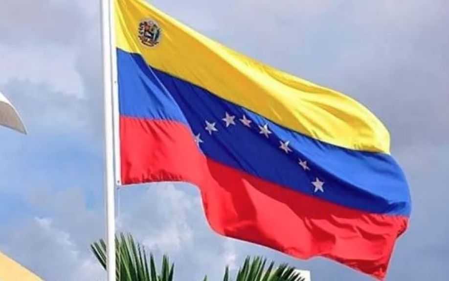 عضو الحزب الاشتراكي الموحد بفنزويلا: واشنطن تطمع في ثروات كاراكاس من النفط والذهب