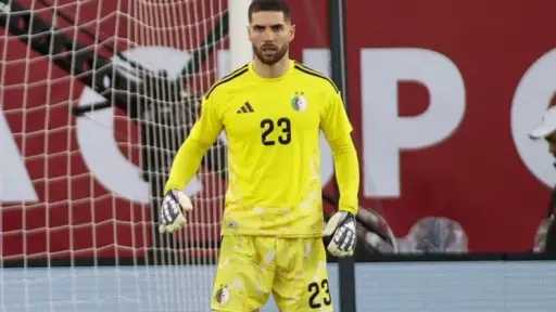 لوكا زيدان يشعل الحلم الجزائري.. حارس جديد يسير... لوكا زيدان يشعل الحلم الجزائري.. حارس جديد يسير على خطى أسطورة 2019