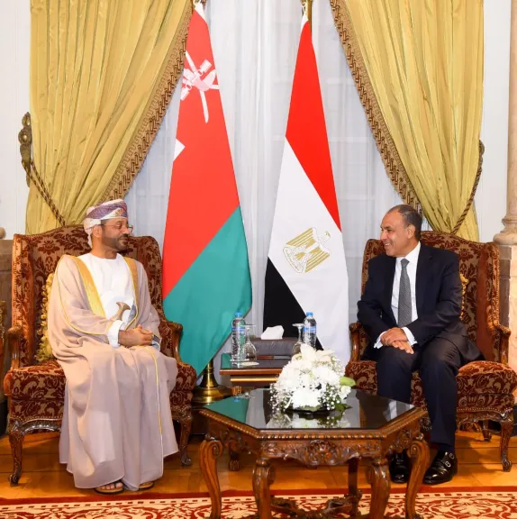 وزير الخارجية ونظيره العماني
