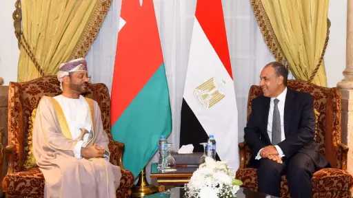 وزير الخارجية ونظيره العماني يؤكدان مواقفهما الداعمة لحق الشعب الفلسطيني في الحرية وتقرير المصير