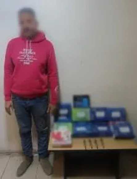 ضبط محل لبيع أجهزة فك شفرات القنوات الفضائية فى الزاوية